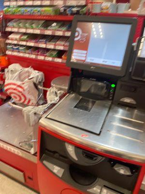 Self checkout kiosk