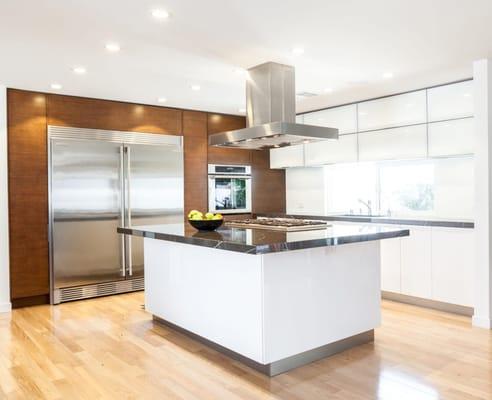 Modern Hollywood kitchen design & remodel by Lichwa Construction