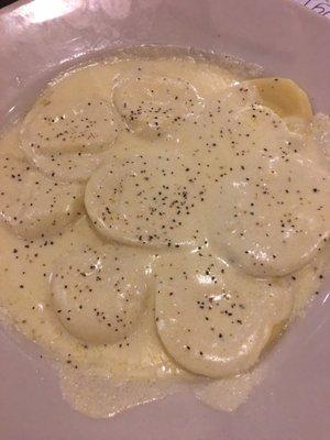 Ravioli with alfredo sauce