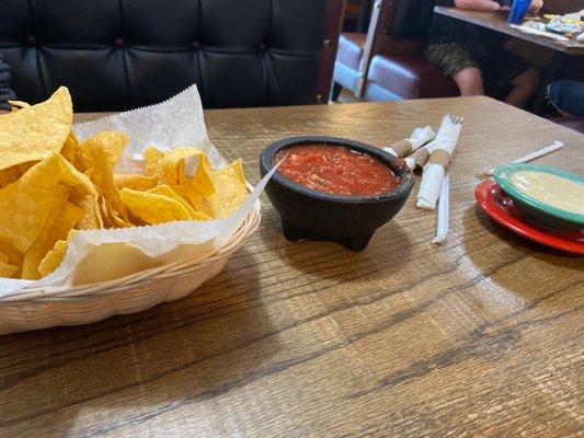 Chips, salsa and queso blanco