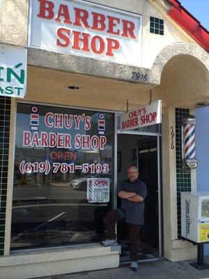 Master Barber Chuy