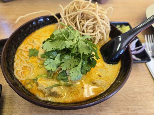 Khao Soi w/ Chicken