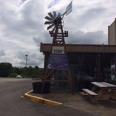 Windmill for farm ponds