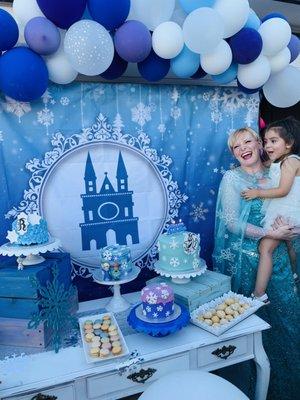 Princess Elsa and balloon decorations by Stylos