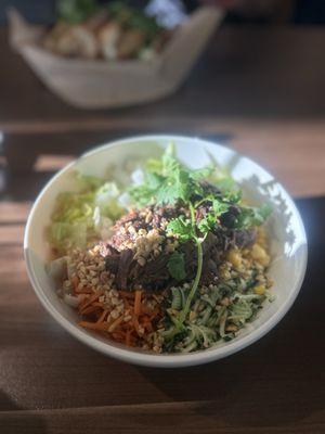 Vermicelli Noodle Bowl - Beef* (rating: 4.5/5)