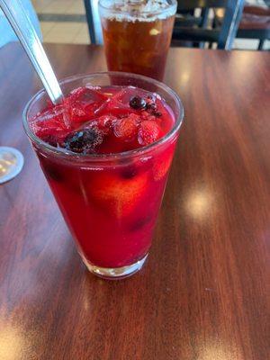 Epicure's Fresh Berry Lemonade