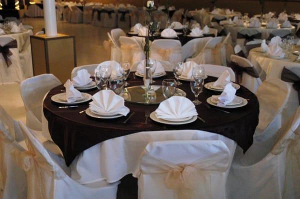 Imperial Reception Hall - Chinaware set up