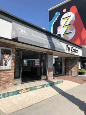 7760 Fay Ave - For lease