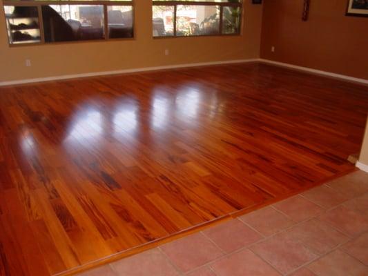 Armstrong Engineered Tigerwood glued down, Marana