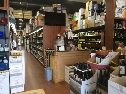 Tasting counter at entrance