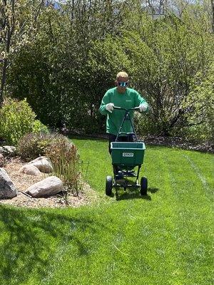 We offer a complete fertilizer and weed control program to accompany our weekly mowing service!