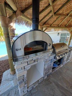 Outdoor Kitchen