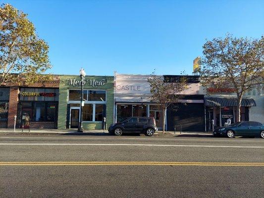 Retail center in Highland Park, CA