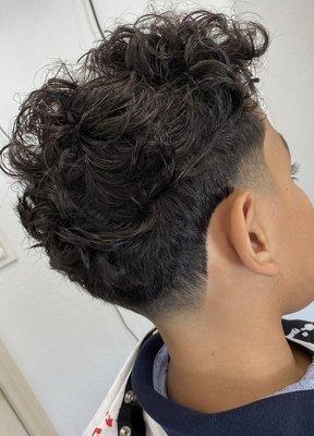 Taper with a trim on top