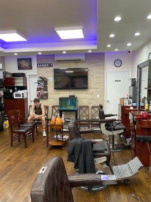 B & H Barber Shop