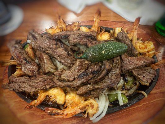 Beef and shrimp fajitas