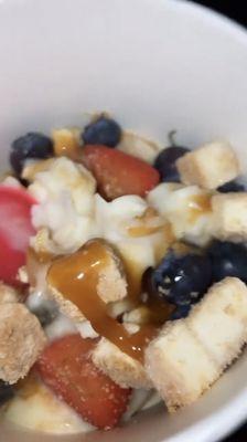 Bad video of DELICIOUS fro yo like wow