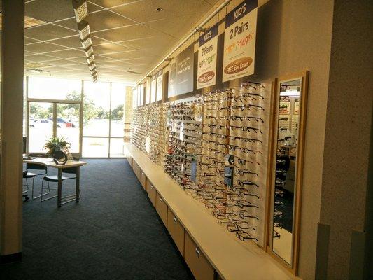 Walls of eyeglasses