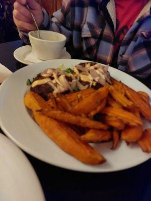 Crab cake and sweet potato fries