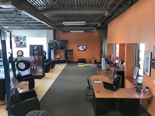 Large waiting area, with toy area, snacks and refreshments