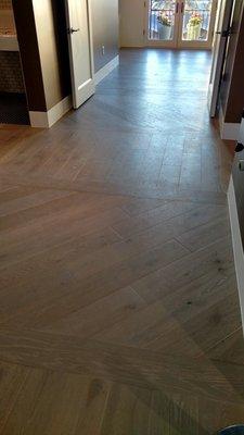 European Oak with direction change for custom design-pattern look