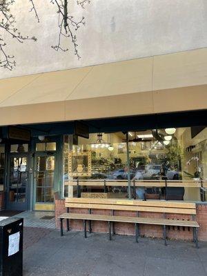 2/17/22 Downtown Bakery is back open under new ownership!