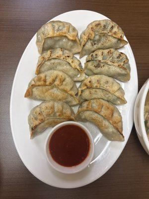 Beef & chive momos (pan-fried)