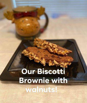 Everyone loves brownies with walnuts !