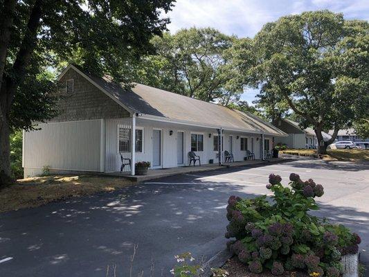 Skaket Beach Motel - Exterior Shot