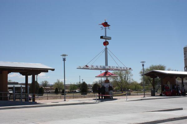 Montaño Rail Runner Station