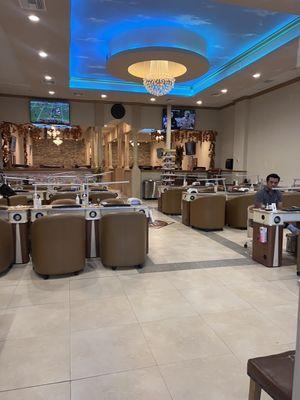 Pristine Nails and Spa at Millenia