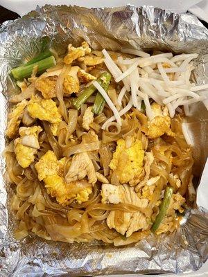 43. Pad Thai with chicken