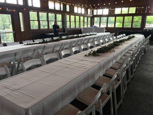 These table runners were supposed to be, as said in contract & paid for, the exact length of the table.