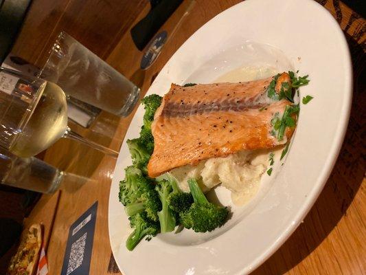 Dinner - Atlantic Salmon with Kim Crawford Sauvignon Blanc