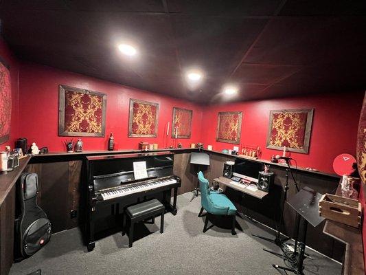 Our famous Zen room. The original Rockstars of Tomorrow room design.