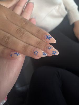 jennifer did awesome on my daughter's nails. she was a whole vibe!