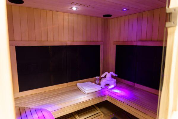 Our Sunlighten full spectrum infrared sauna is the perfect retreat for your body and mind.