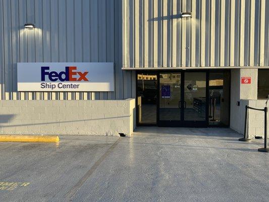 FedEx Ship Center