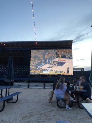 Big screen