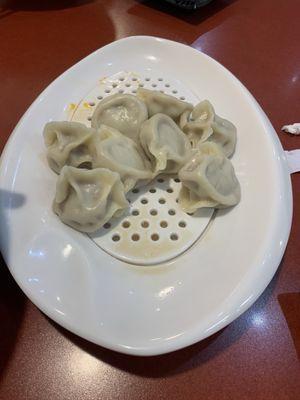 Beef and onion boiled dumplings