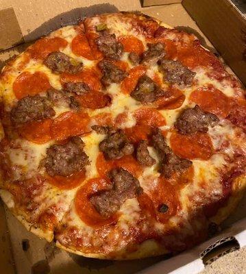 Sausage and pepperoni pizza