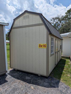 ,,8x16  Repo Side Lofted Barn.  $4400 plus tax.  Delivery as soon as next week.