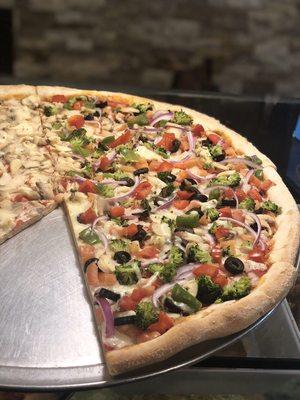 Fresh vegetable pizza - yummy