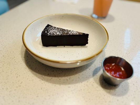 Flourless chocolate cake