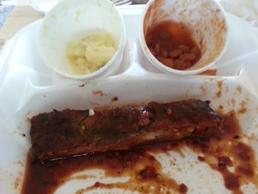 What's left of a bbq dinner...so good, but i couldn't finish it! Spicy BBQ Sauce Rules!!!