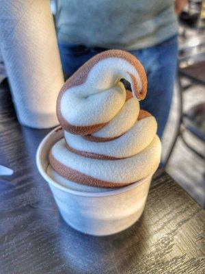 Soft serve ice cream