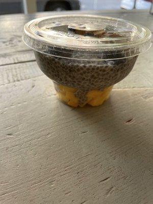 Chia bowl with mango, almonds and blueberries