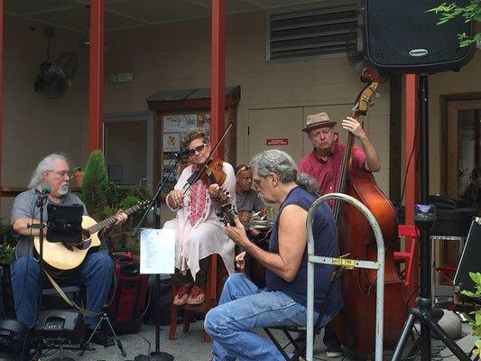 2015: Playing some Swing music at East End Market in Winter Park, FL with The Barnstorm Quartet