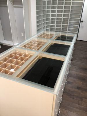 Glass top island unit.