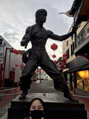 Bruce Lee Statue